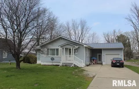 320 E Church St, Kewanee, IL 61443 photo 2