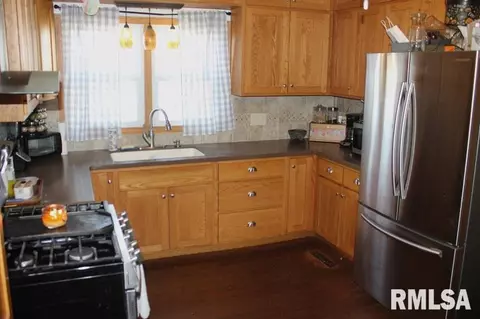 320 E Church St, Kewanee, IL 61443 photo 26