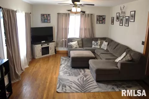 320 E Church St, Kewanee, IL 61443 photo 17