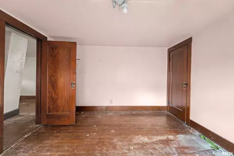 408 E Henry St, Atkinson, IL 61235 photo 25