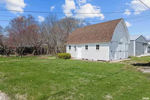 408 E Henry St, Atkinson, IL 61235 photo 33