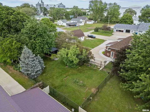 408 E Henry St, Atkinson, IL 61235 photo 34
