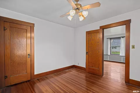 408 E Henry St, Atkinson, IL 61235 photo 10