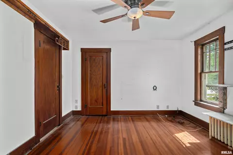 408 E Henry St, Atkinson, IL 61235 photo 19