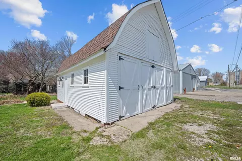 408 E Henry St, Atkinson, IL 61235 photo 41