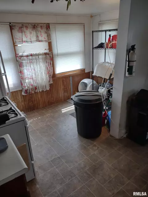 1437 13th St, Moline, IL 61265 photo 15