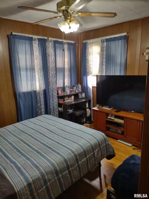 1437 13th St, Moline, IL 61265 photo 6