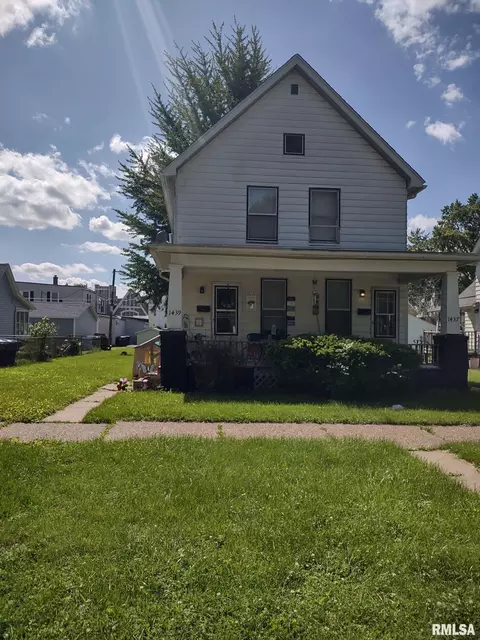 1437 13th St, Moline, IL 61265