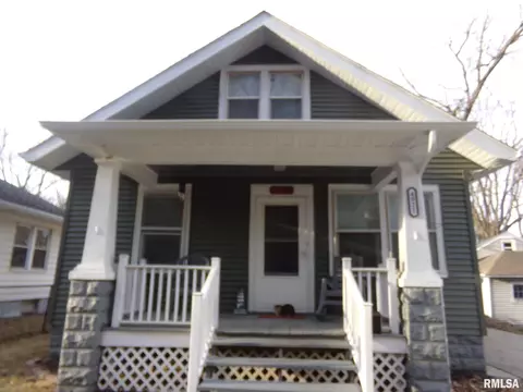 4921 5th Ave, Moline, IL 61265