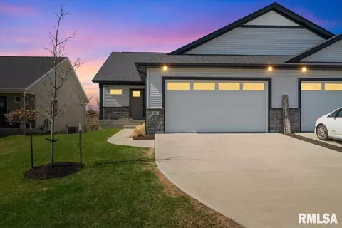 412 Dawson Dr, West Branch, IA 52358