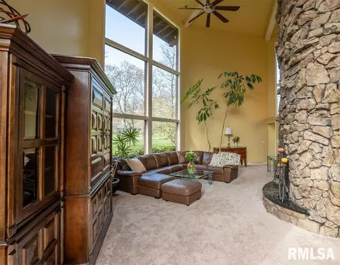 509 Forest Dr, Herrin, IL 62948 photo 9
