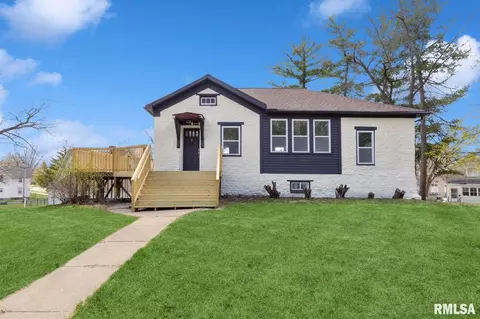325 S Bluff Blvd, Clinton, IA 52732