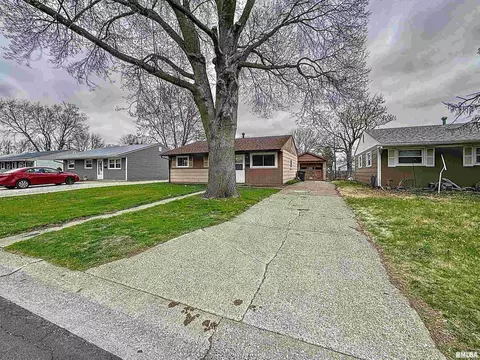 449 E 6th St, Milan, IL 61264 photo 3