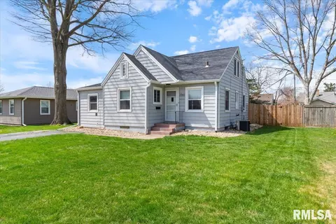 2941 8th St, Moline, IL 61265 photo 3