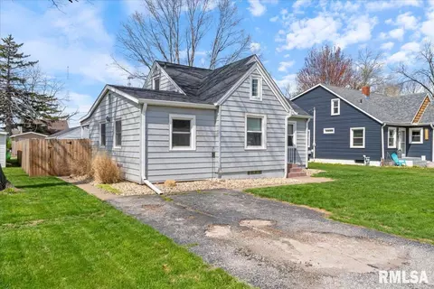 2941 8th St, Moline, IL 61265 photo 2