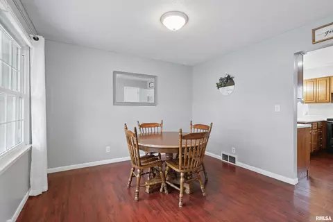 4721 19th Ave, Moline, IL 61265 photo 6