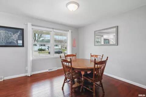 4721 19th Ave, Moline, IL 61265 photo 7