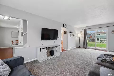 4721 19th Ave, Moline, IL 61265 photo 9