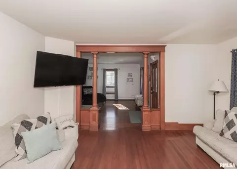 228 E Main St, Geneseo, IL 61254 photo 12
