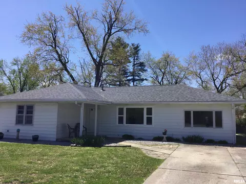 424 Springfield Ave, Anna, IL 62906 photo 4