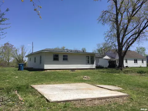 424 Springfield Ave, Anna, IL 62906 photo 3