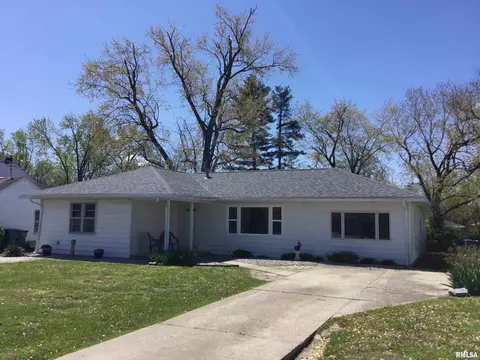 424 Springfield Ave, Anna, IL 62906