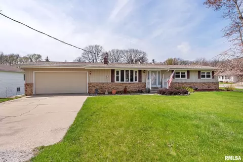 3802 Friendship Farm Rd, East Moline, IL 61244
