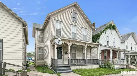 1454 W 3rd St, Davenport, IA 52803