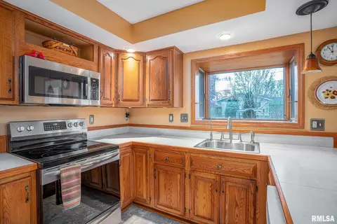1414 18th Ave, Silvis, IL 61282 photo 7