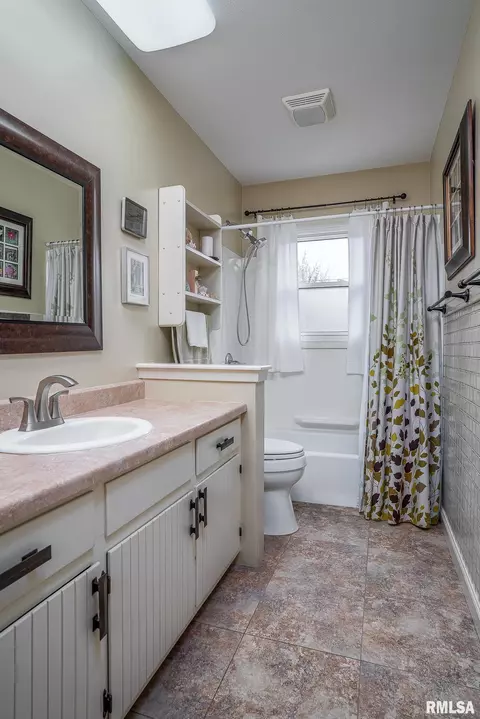 1414 18th Ave, Silvis, IL 61282 photo 14