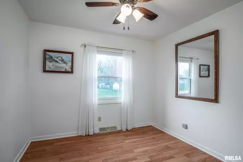 1414 18th Ave, Silvis, IL 61282 photo 12