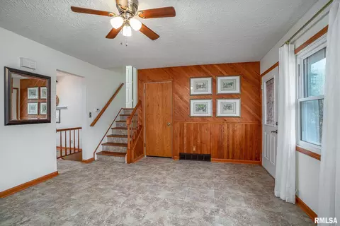 1414 18th Ave, Silvis, IL 61282 photo 3