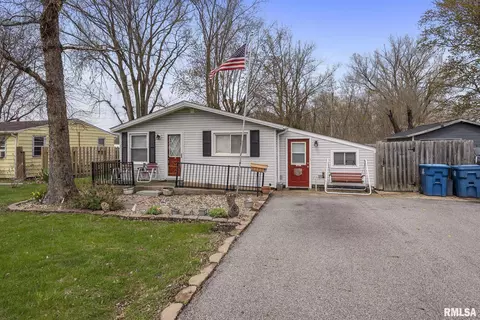 16815 10th Ave N, East Moline, IL 61244