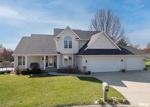 912 Goldfinch Ct, Geneseo, IL 61254