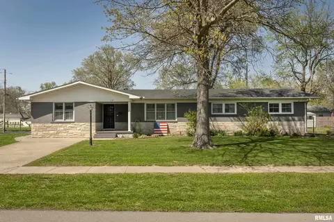 1510 W Malden St, Marion, IL 62959