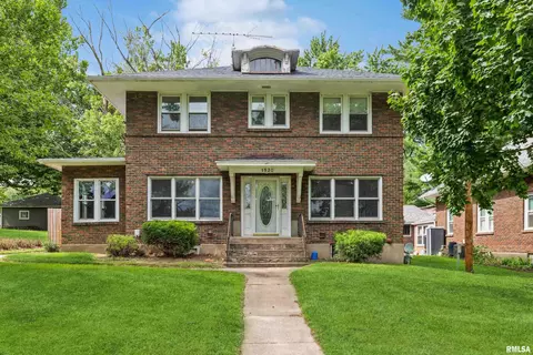 1520 S Bluff Blvd, Clinton, IA 52732