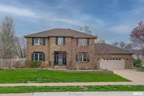 3630 Deer Springs Dr, Bettendorf, IA 52722