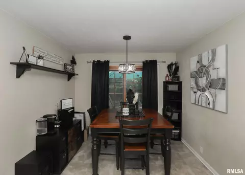 1407 53rd St, Moline, IL 61265 photo 9