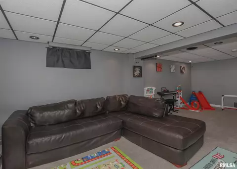 1407 53rd St, Moline, IL 61265 photo 28