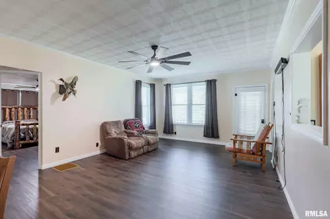 145 Roosevelt Loop, Vienna, IL 62995 photo 6