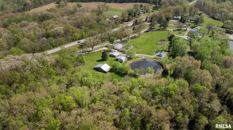 145 Roosevelt Loop, Vienna, IL 62995 photo 4
