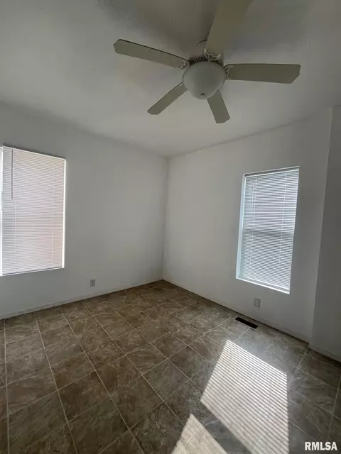 307 E Central Blvd, Kewanee, IL 61443 photo 18