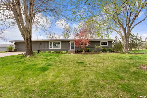 8808 20th St W, Rock Island, IL 61201