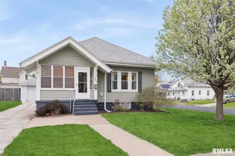1328 Sturdevant St, Davenport, IA 52804