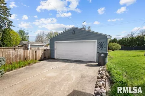 333 29th Ave N, Clinton, IA 52732 photo 3