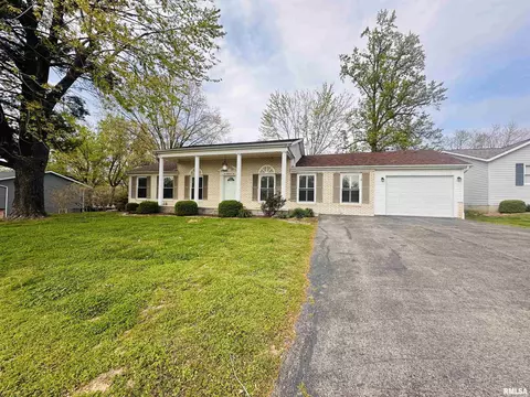 205 Evergreen Dr, Anna, IL 62906