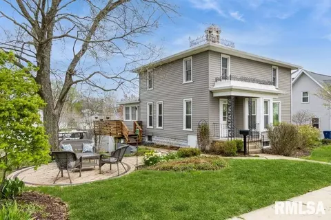 308 E 9th St, Tipton, IA 52772