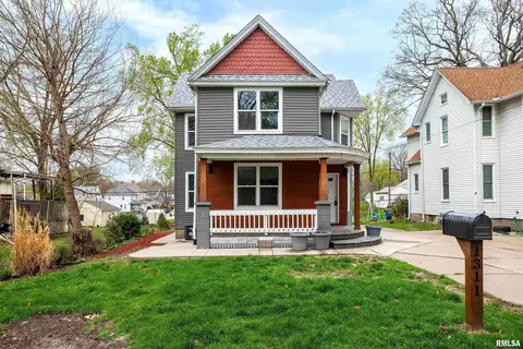 1311 3rd Street A, Moline, IL 61265