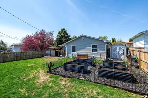413 N 6th St, Eldridge, IA 52748 photo 21