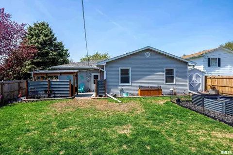 413 N 6th St, Eldridge, IA 52748 photo 20